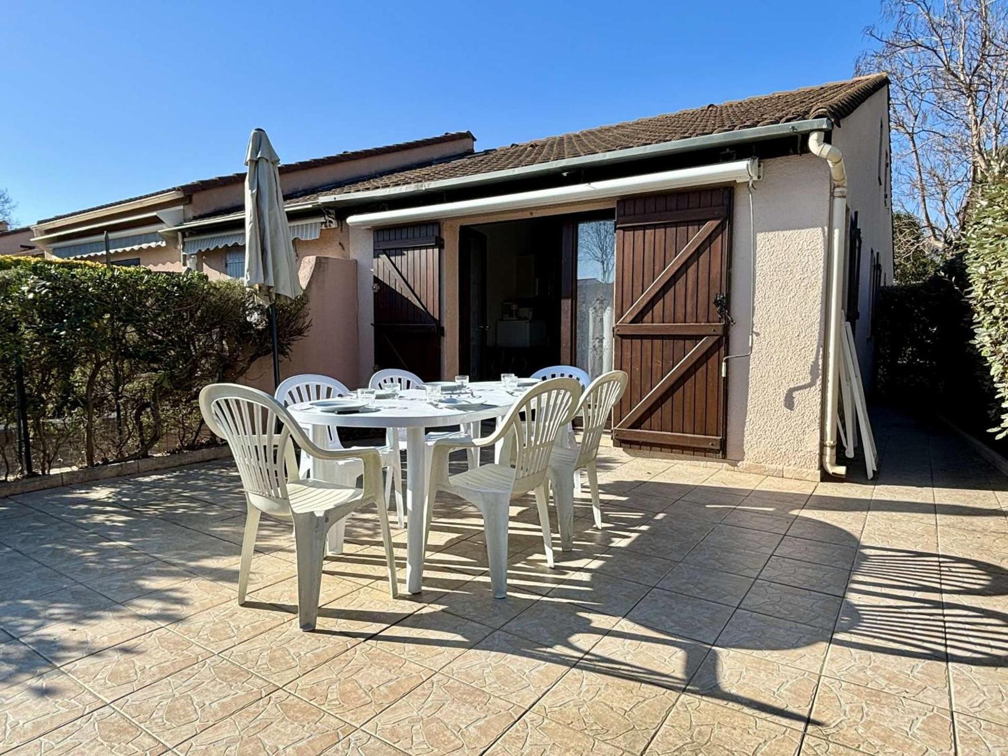 Maison 2 Pieces Avec Mezzanine, Piscine Et Parking Prives, 6 Couchages A 700M De La Plage - Argeles-Sur-Mer - Fr-1-225-74 Bagian luar foto