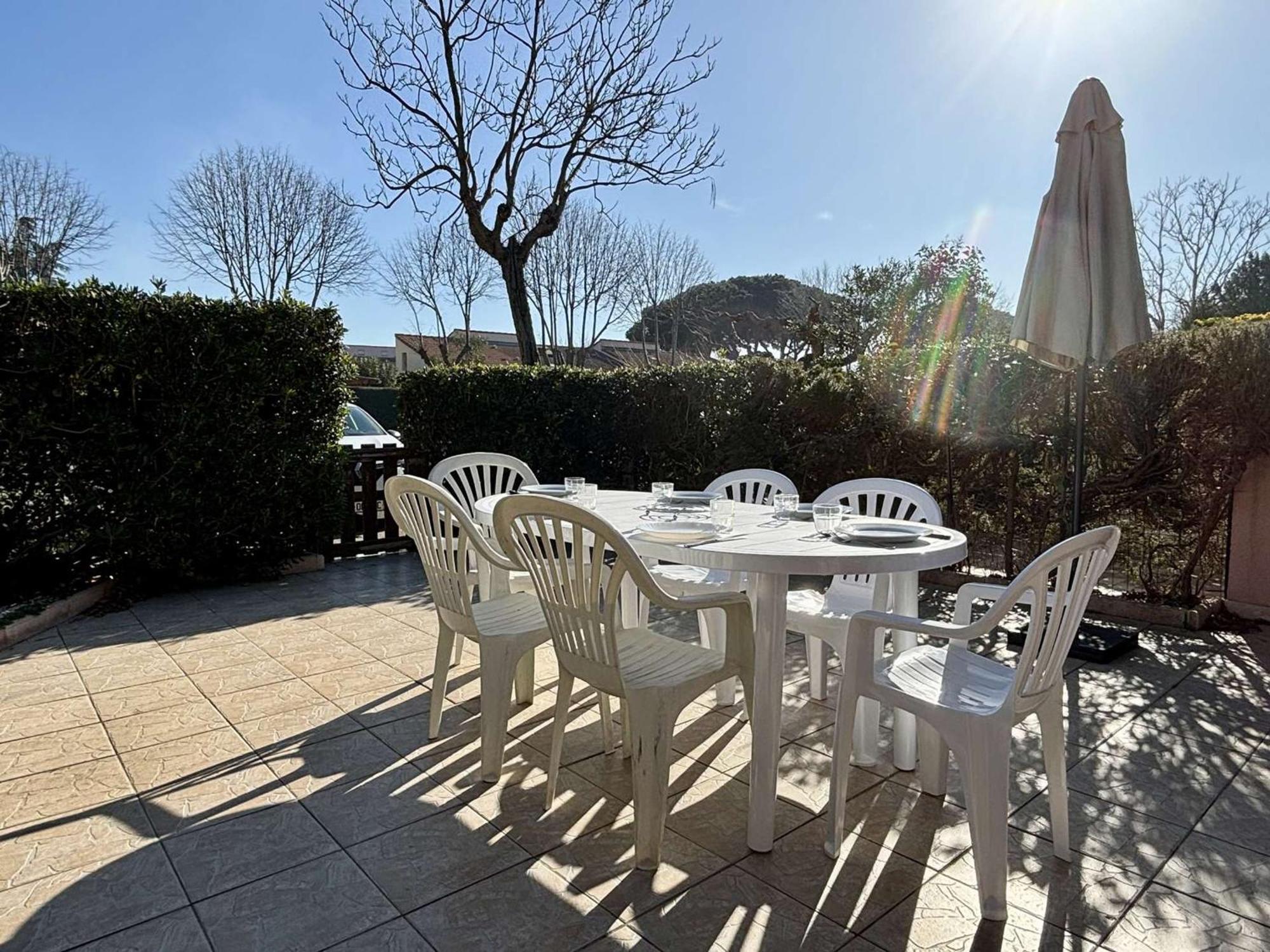 Maison 2 Pieces Avec Mezzanine, Piscine Et Parking Prives, 6 Couchages A 700M De La Plage - Argeles-Sur-Mer - Fr-1-225-74 Bagian luar foto